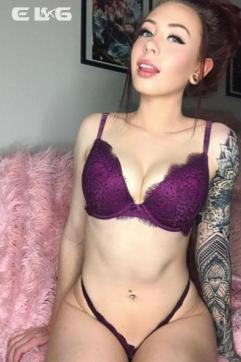 lesliie, 28